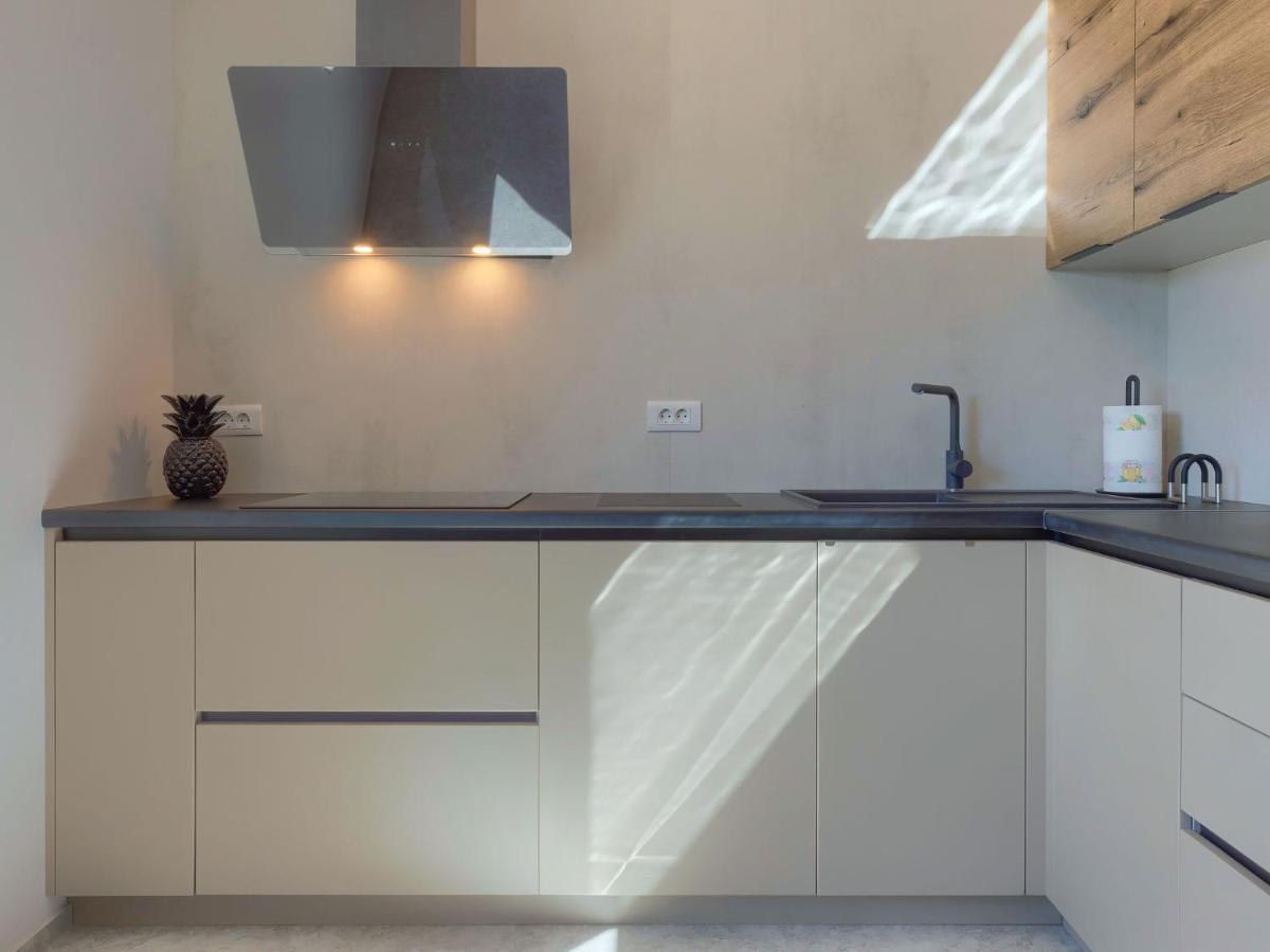 Apartment Wing 77 By Interhome Пула Екстериор снимка