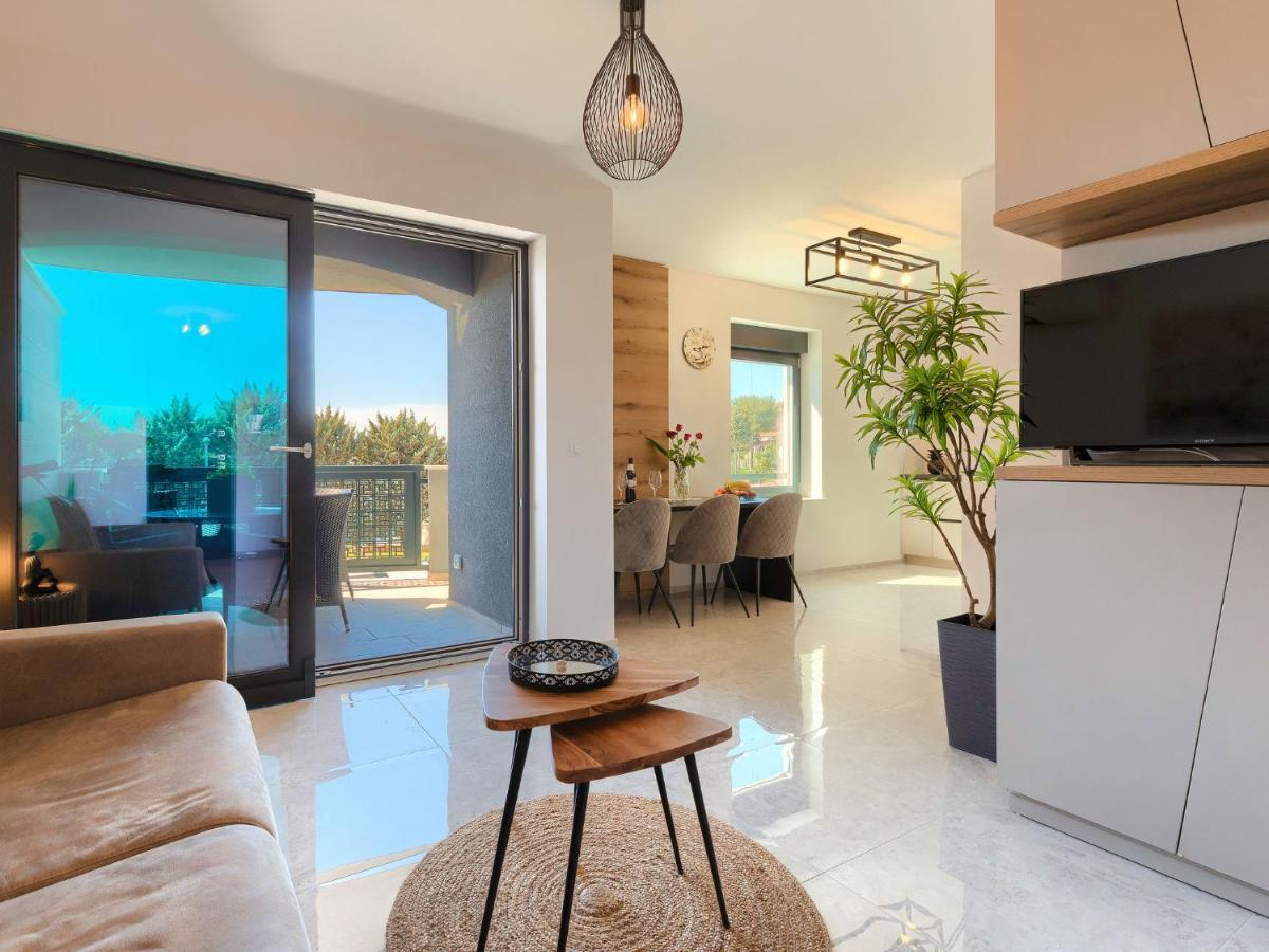 Apartment Wing 77 By Interhome Пула Екстериор снимка